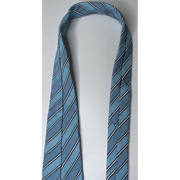 MENS YVES SAINT LAURENT TIE 100% SILK MADE IN ITALY BLUE STRIPED - Picture 4 of 8